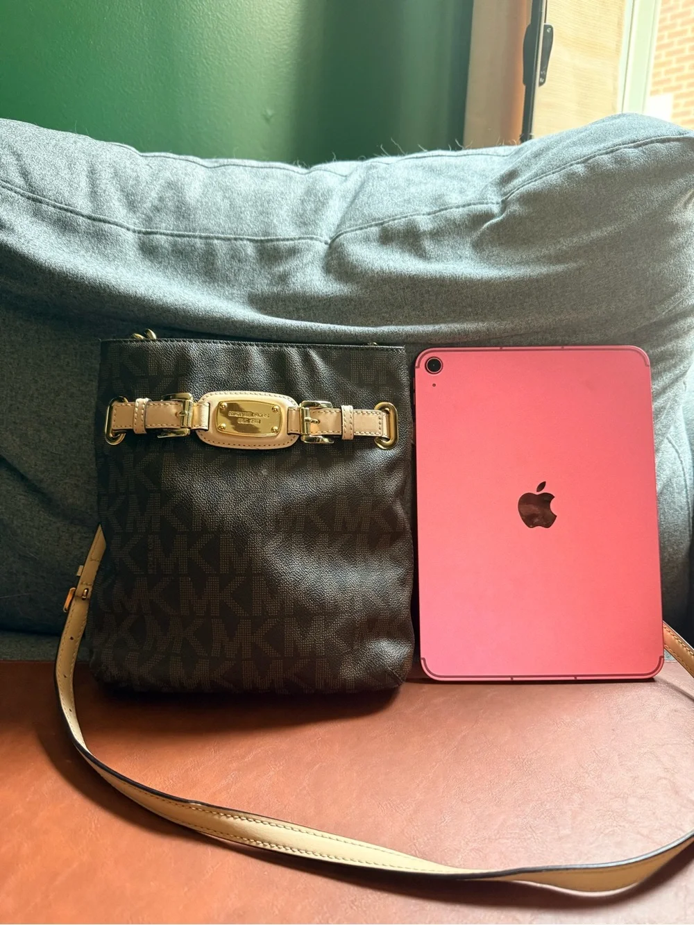Michael Kors Hamilton East West Crossbody + Matching Card Holder Brown MK